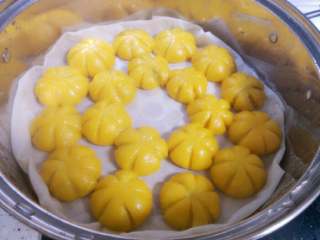 9、Cute小南瓜,中小火十五分出锅。