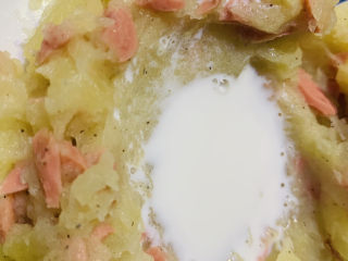 9、芝士焗土豆泥,加些牛奶