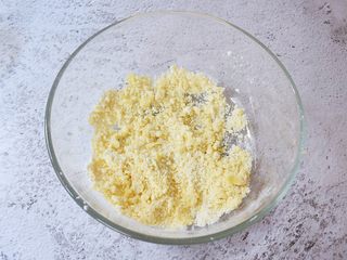 4、红枣派（雪燕五红丸）,用手搓成沙子状态