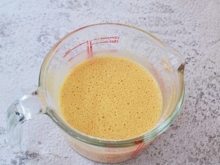 17、红枣派（雪燕五红丸）,拌匀