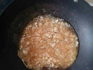 5、自制花生糖,慢慢的熬 不要心急