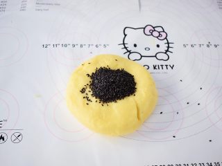 9、原味麻薯包,加入黑芝麻