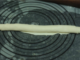 5、烤肉酱香饼,卷起来