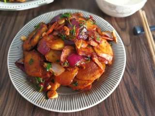 18、干锅土豆片,摆拍