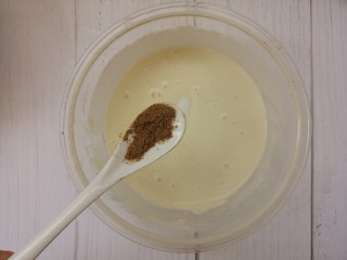 15、炸茄盒,半勺五香粉