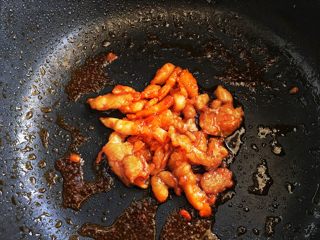 16、简单快手的 酸甜糖醋鱼柳,熬到如图的程度，几乎没什么酱汁就可以了