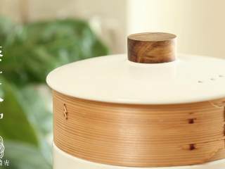 11、红糖馒头12m+,开火，蒸20分钟。蒸好后再焖5分钟，出锅~