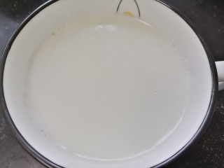 7、苹果布丁,搅拌均匀最好过滤一遍后盛入容器