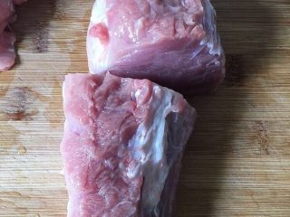 1、自制棉花猪肉松,猪里脊肉一斤半。