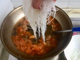 11、五色食蔬➕娃娃菜木耳粉丝藕丸汤,加入粉丝