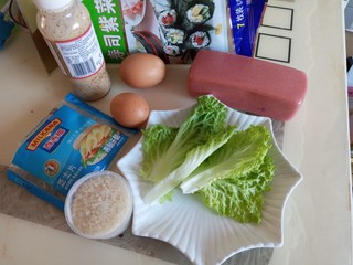 1、儿童餐:创意格子饭团,准备原料