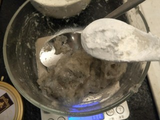 4、广东早茶de水晶虾饺✨,5克淀粉。