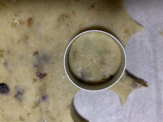 9、英式司康饼,用直径4.5CM的饼干模具。