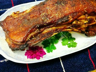 8、家有烤箱--迷迭香烤羊排,外酥里嫩，口感比外面卖的好多了！