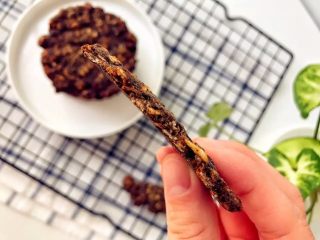 9、宝宝辅食：芝麻燕麦饼干,香香的