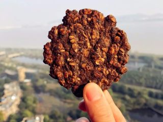 10、宝宝辅食：芝麻燕麦饼干,感觉你们会和宝宝抢着吃呢