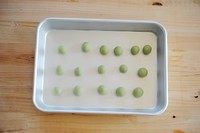 5、双拼抹茶小圆子红豆汤,再搓成小圆子，大小随自己喜欢。