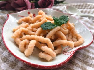 14、虾滑条,可以煮粥或者面条，也可以让宝宝自己抓着吃