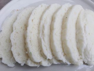 8、奶香薄荷馒头片,馒头切适中的片