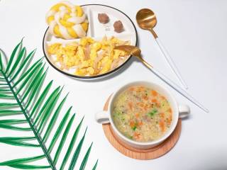 15、【宝宝辅食】杂蔬牛肉粥,营养搭配：杂蔬牛肉粥+棒棒糖馒头+圆葱炒蛋