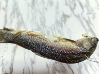 2、亲戚从老家带来的咸鱼，还是记忆中那个味儿！,特别赞呐！感谢朋友。