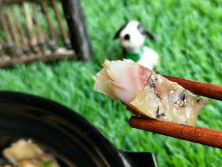 17、亲戚从老家带来的咸鱼，还是记忆中那个味儿！,特写来一张，咸鱼肉鲜美极了。