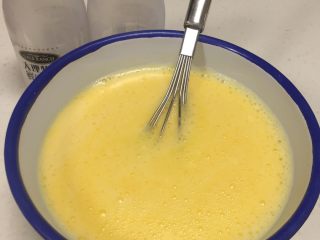 4、榴莲千层,是这个样子。