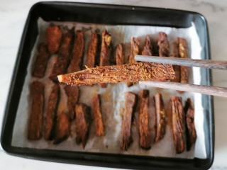 15、手撕牛肉干,出盘  