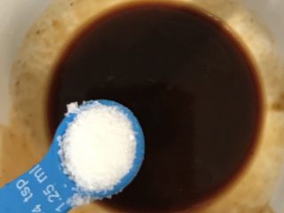 11、梅子洋葱猪大排,1茶匙糖，用了小匙，放了4次。