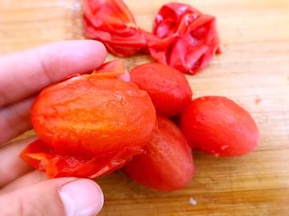 7、辅食～土豆泥新吃法，比KFC好吃100倍！,把皮去掉