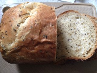 1、纸袋三明治,吐司切片;