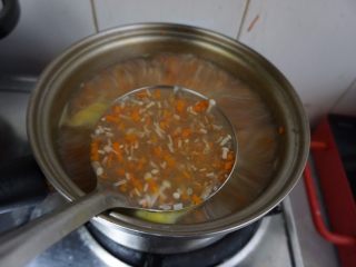 12、牛肉羹，鲜掉眉毛了！,成这种状态的羹，材料均匀的分布在羹中。状态很重要！