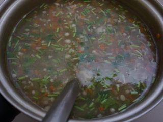 16、牛肉羹，鲜掉眉毛了！,一锅香喷喷的牛肉羹做好了。