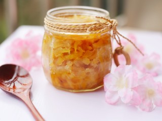 17、超养人的自制蜂蜜柚子茶,放冰箱可以保存1个月左右。