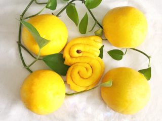 22、金灿灿的黄金南瓜豆沙馒头,美美的摆拍吧