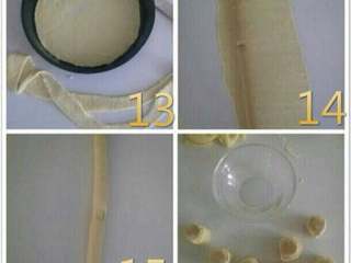 6、自制披萨,将面饼放到披萨盘里,剩下的角料1/3的面热成长方形面饼,放上火腿肠,卷起搓均匀,底部沾水,摆到披萨的四周。