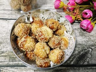 15、腰果开口笑,凉透后装罐。