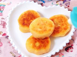 6、番茄鸡蛋馅饼,酥脆的外皮，鲜嫩的馅。