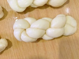 14、东北软炸麻花-妈妈的味道,一个胖胖的小麻花就生成了。