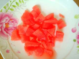 2、营养雪糕,切成小块