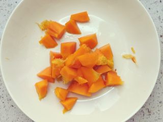 3、南瓜粥,切块，洗净