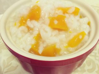 10、南瓜粥,如果喜欢吃特别稀的粥就可以多加水，个人喜欢米多些的