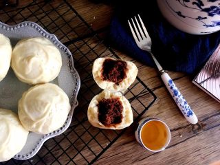 14、老面豆沙包,成品图