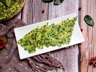 13、韭菜鸡蛋饼,完成。