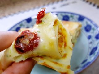 13、五分钟快手早餐~葱花鸡蛋饼,13.开吃