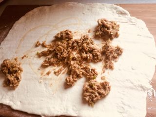 4、香酥羊肉馅儿饼,放肉馅儿
