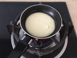 16、早餐+无泡打粉版松饼,小平底锅这个时候还蛮好用