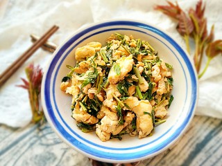 12、香椿芽炒蛋,成品。