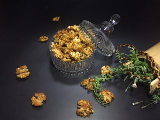 17、蜂蜜核桃仁,还是妈妈的味道,满满的幸福~~~~