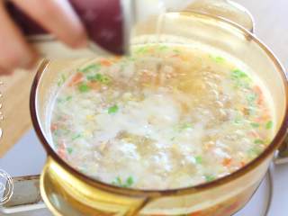 12、9m+宝宝疙瘩汤（宝宝辅食）,最后，滴一点核桃油~